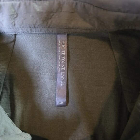 Arc'teryx Veilance Khaki Green Long Sleeve Polo Slate Gray Men's US S 1 Used - Picture 4 of 6